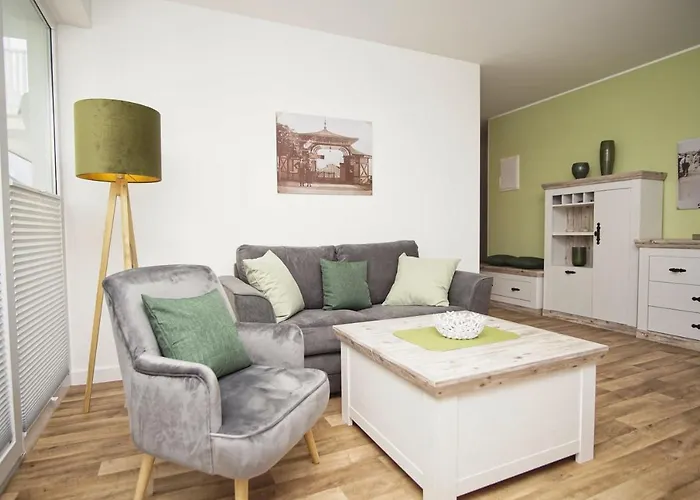 Terrasse, Gratis Nutzung Vom Ahoi Erlebnisbad Und Sauna In Sellin - Karola 02